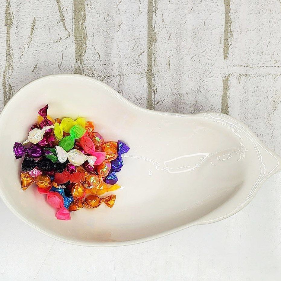 ظرف اردوخوری سرامیکی سفید طرح بادمجان 