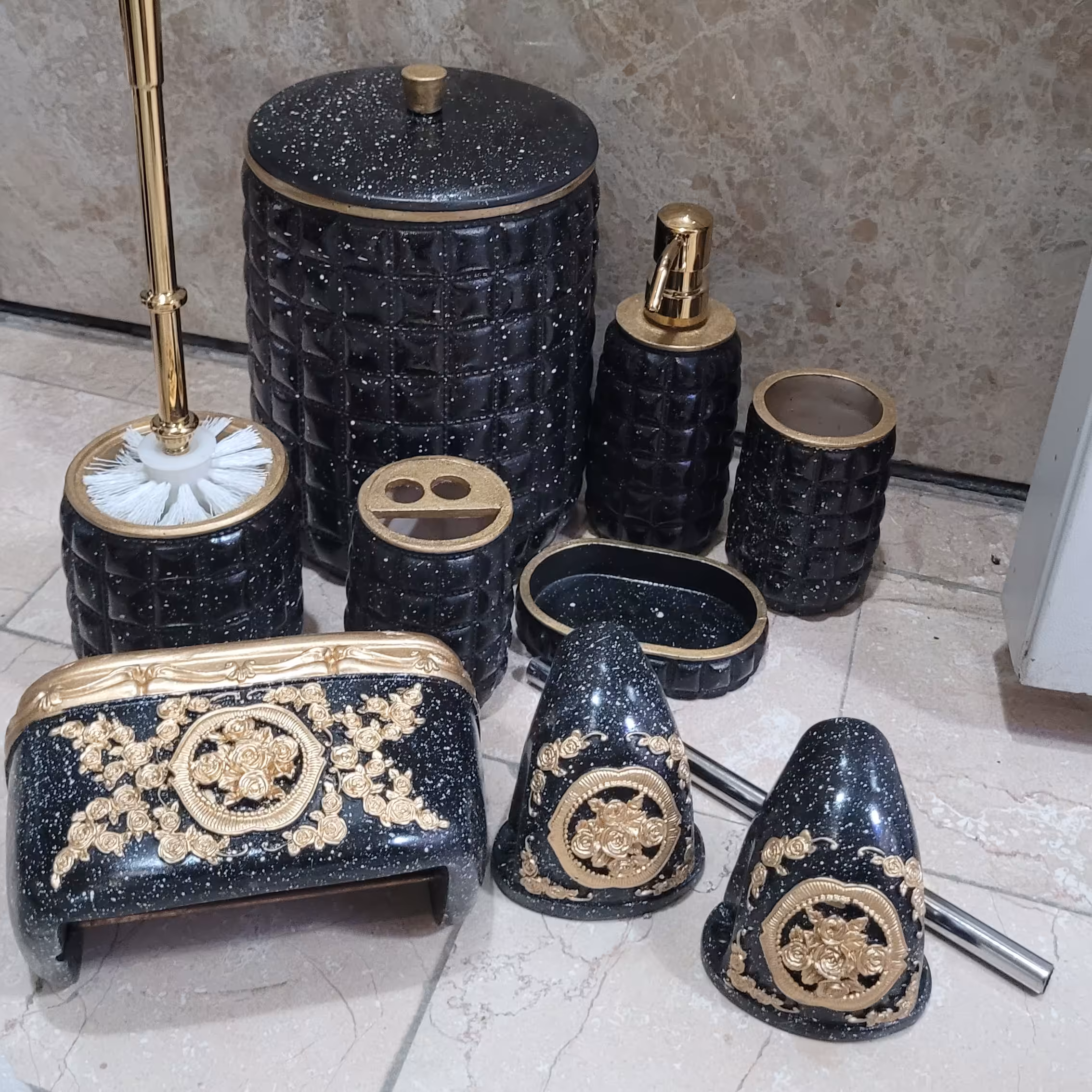 ست سرویس بهداشتی رزین مدل  لوتوس 6 پارچه  کد 120 