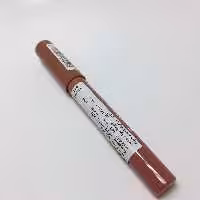 رژلب مدادی براق 002 اسنس - essence