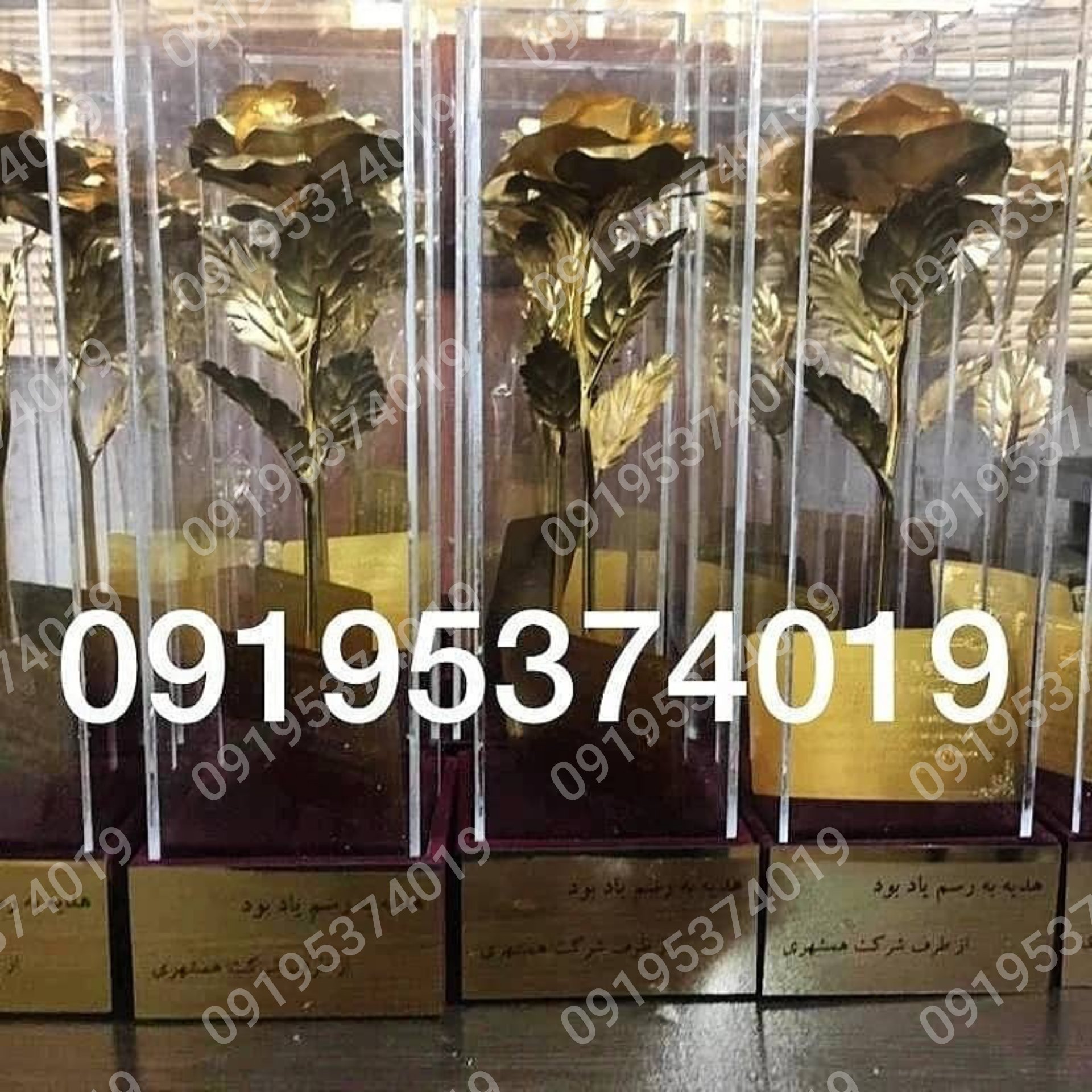گل روکش طلا اصلی  با پایه رومیزی و شناسنامه اصالت کالا با امکان حک اسم و لوگو