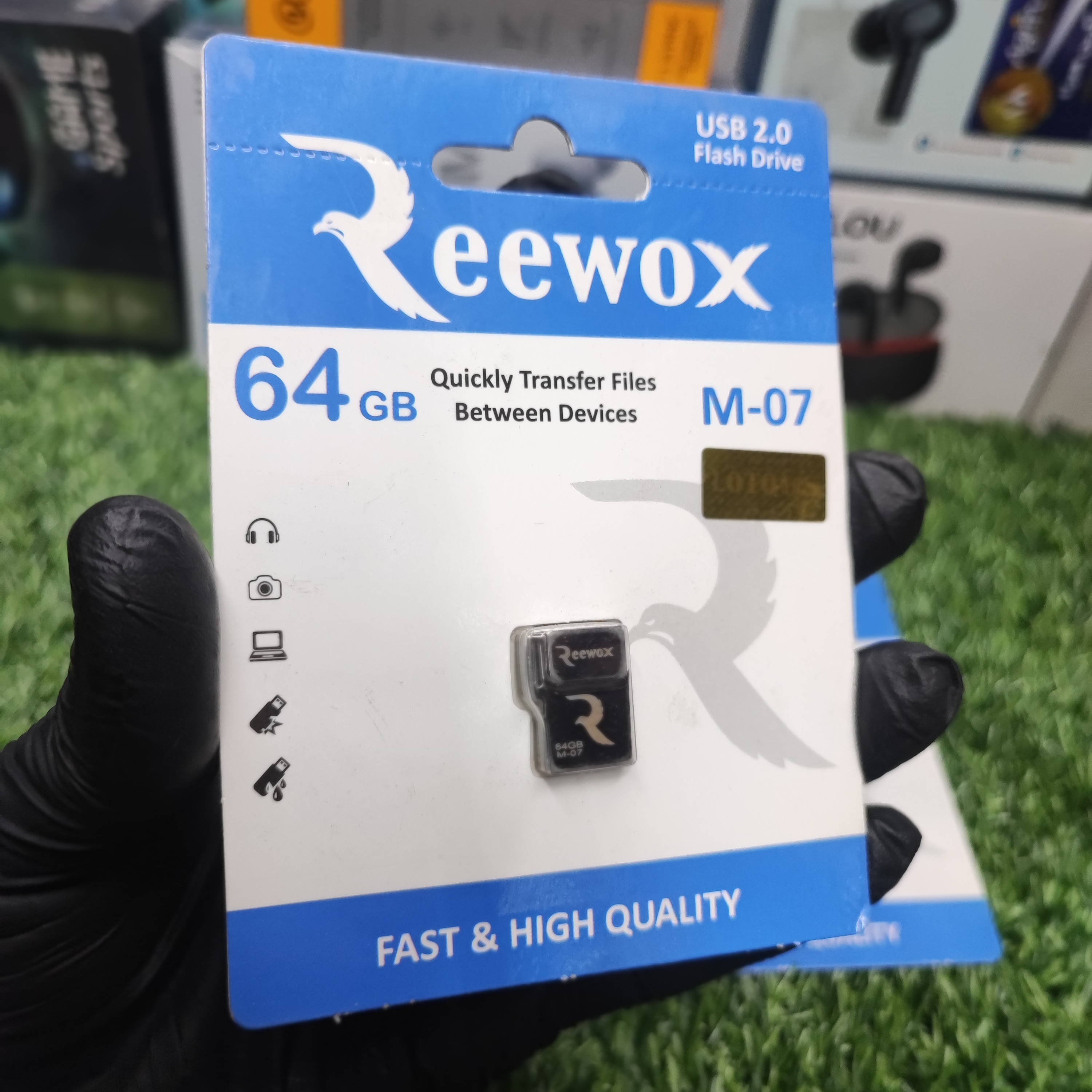 فلش مموری64گیگ REEWOXبا گارانتی مادام فلزی کیفیت عالی 