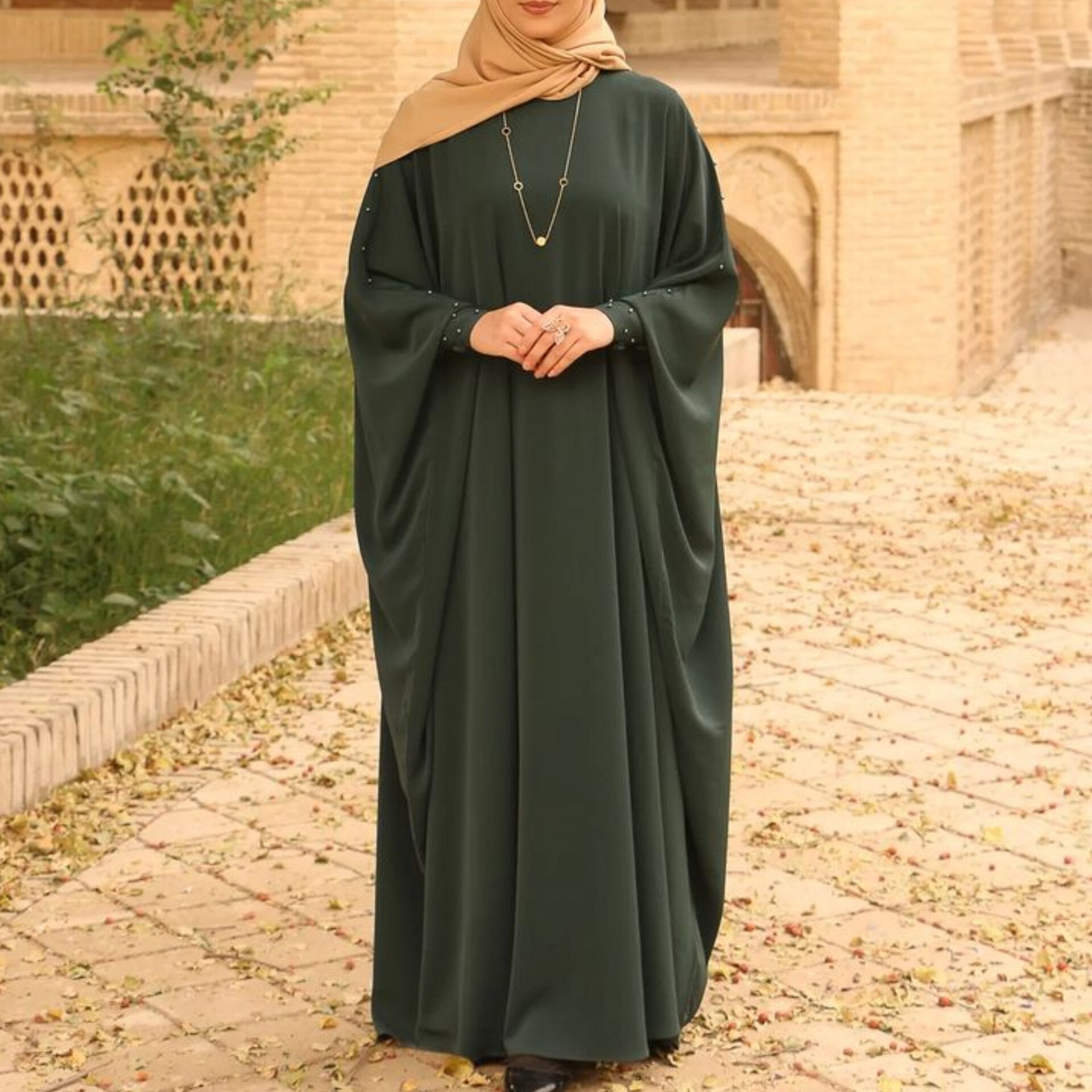 عبا مرواریدی