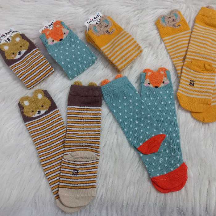 جوراب زانو بلند.دخترانه و پسرانه.درسه رنگ مطابق عکس جنس سوپرپنبه اعلا میباشد