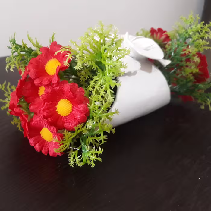 گل و گلدان استوانه ای مینیاتوری