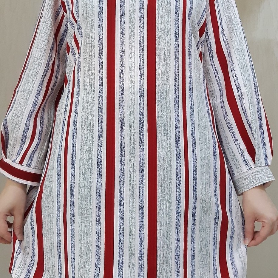 تونیک مانتویی
سایزبزرگ از 42 تا 52
کراش درجه یک