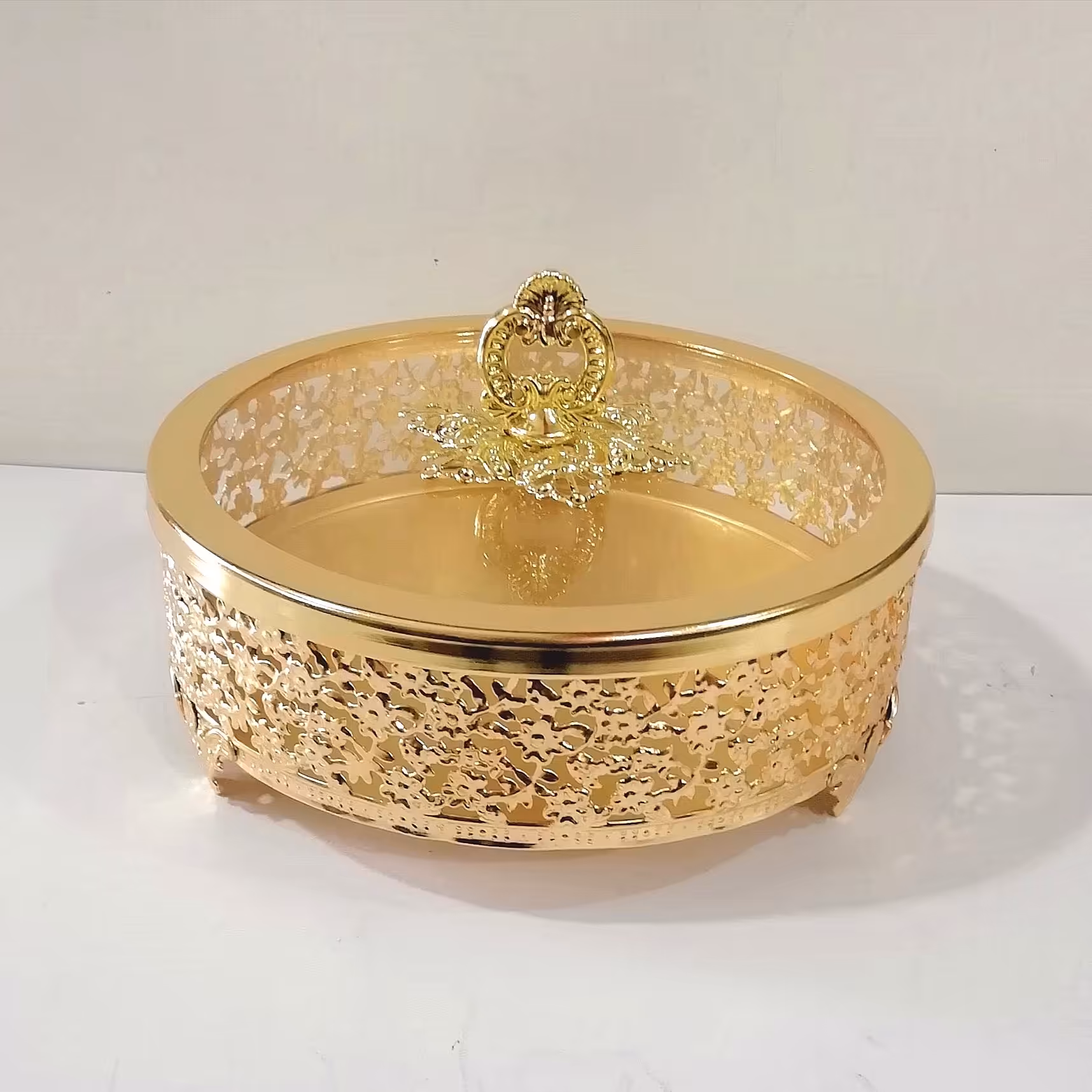 شکلات خوری در دار طلایی با آبکاری بسیار عالی