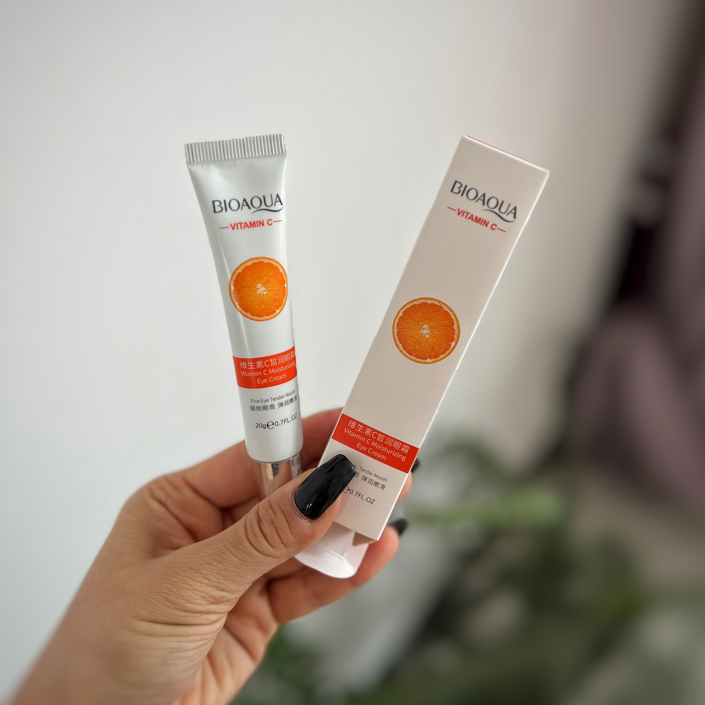 کرم دور چشم ویتامین سی بیواکوا