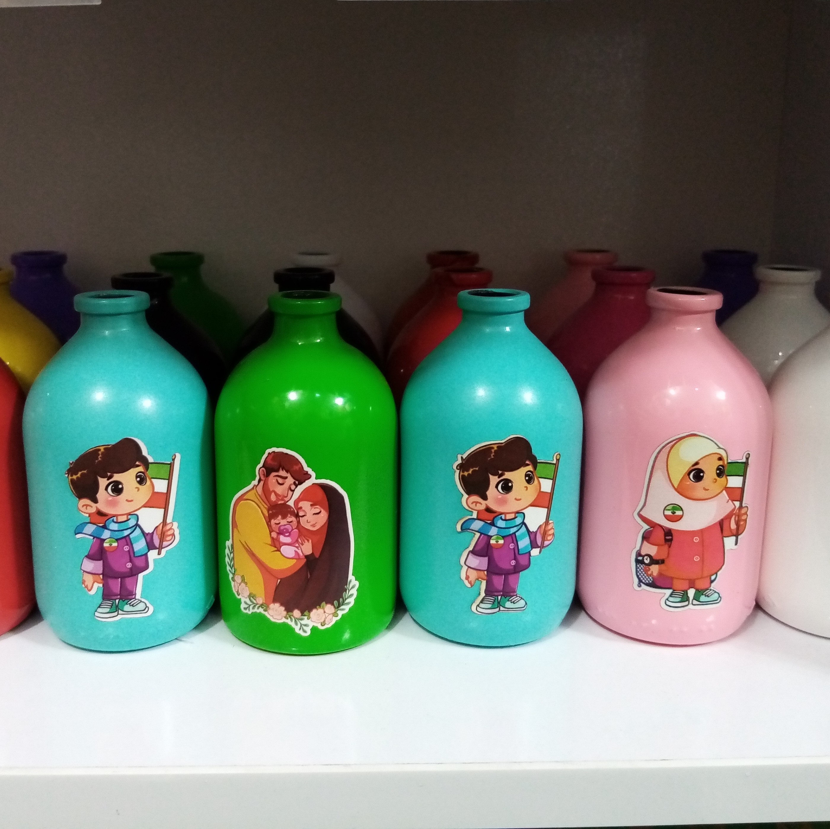 گلدان رنگی مذهبی کوچک طرح منتخب رو در گفتگو بفرستید