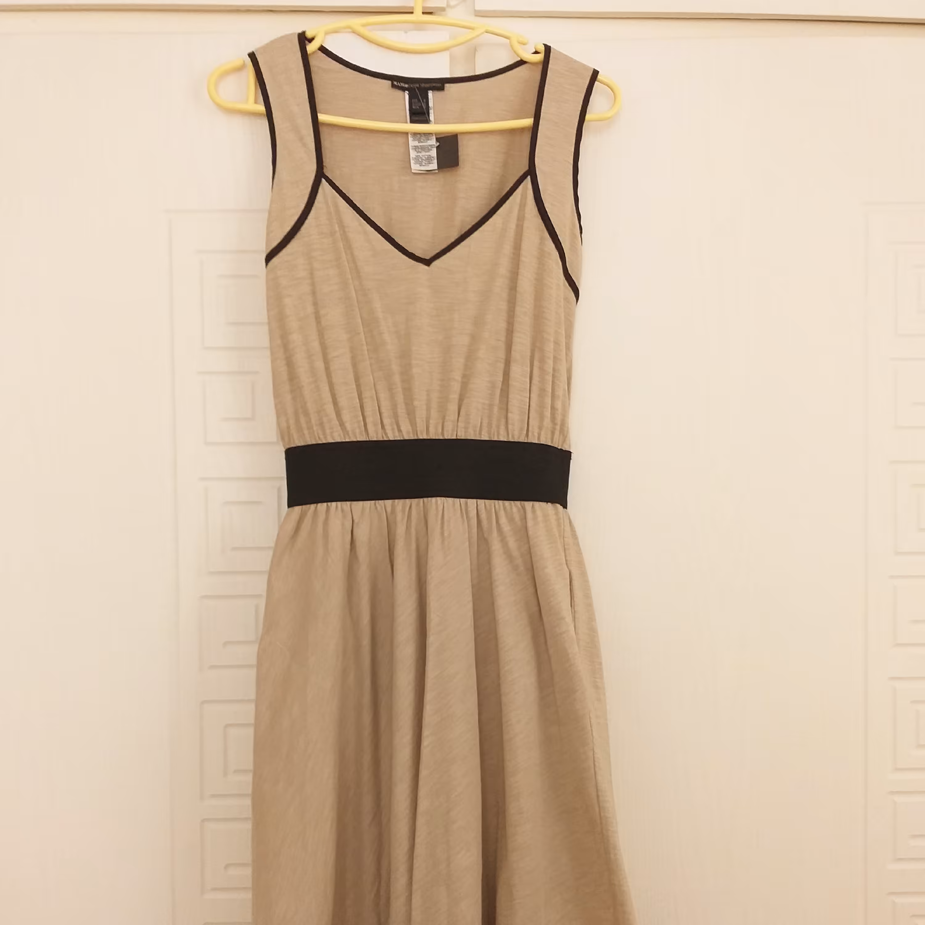 پیراهن منگو اصل کاملا نو و تگ دار سایز 36 -38