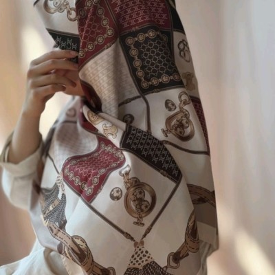 روسری مجلسی ابریشم توییل قواره 130 ، کد 353