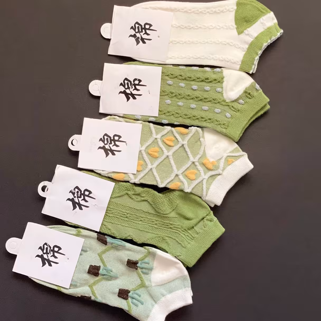 جوراب مچی طرح دار 