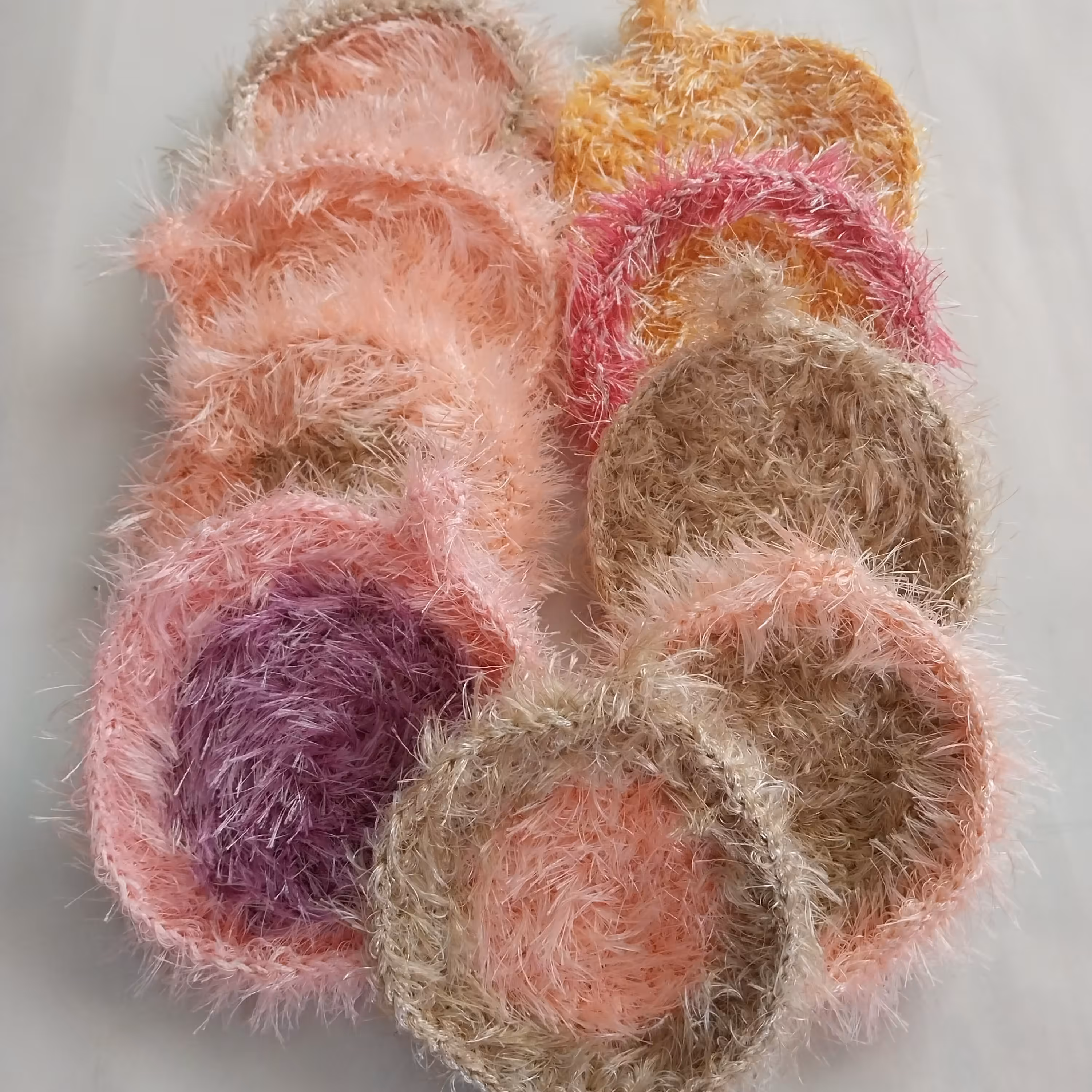 اسکاج های یوموش باقدرت کف زیاد نرم ولطیف دررنگهای مختلف 