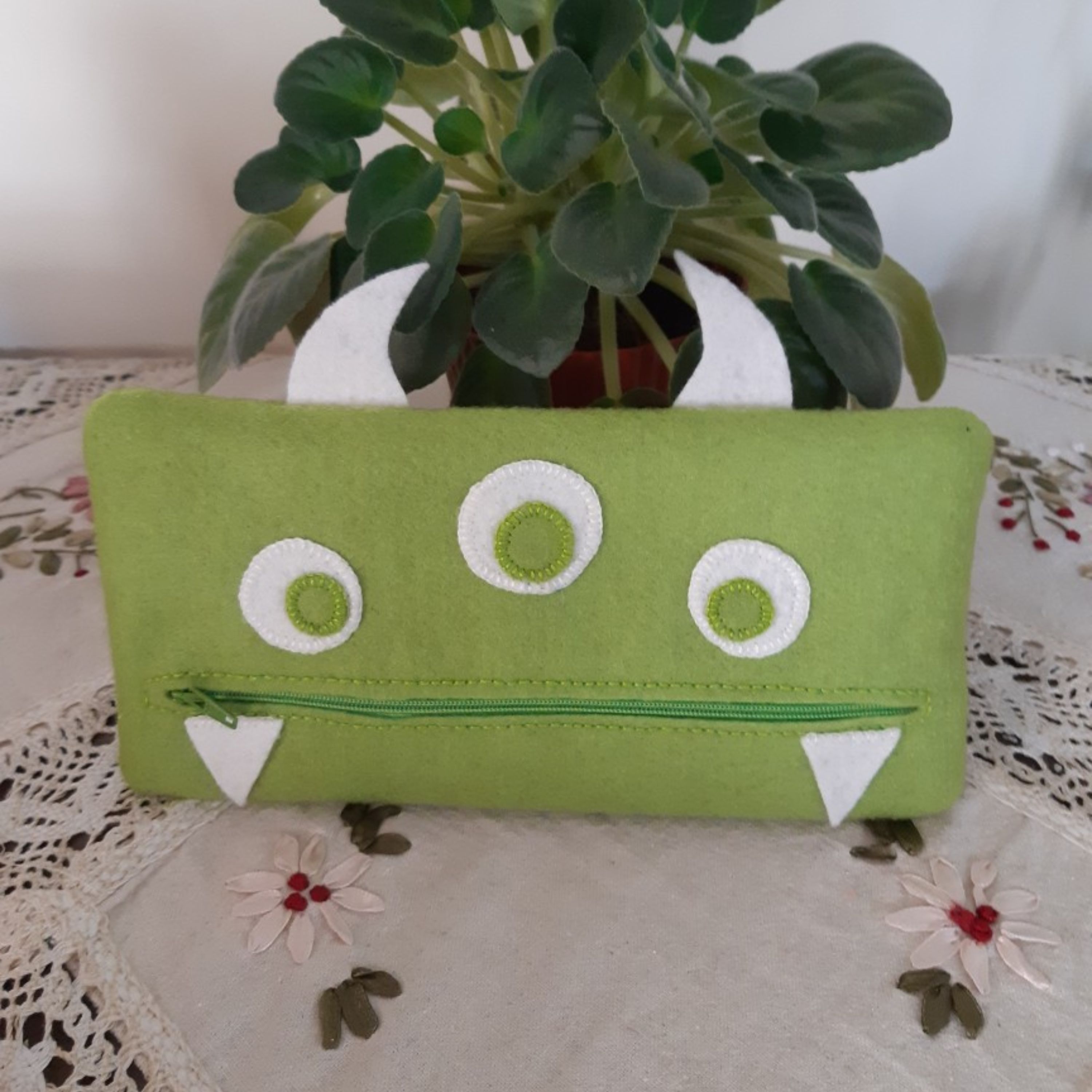 جامدادی نمدی فانتزی مدل هیولا