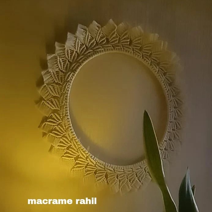 قاب آینه مکرومه مخصوص دکوردیوارمنزل،شیک ومدرن وقابل اجراباهررنگ دلخواه درسایزهای دلخواه