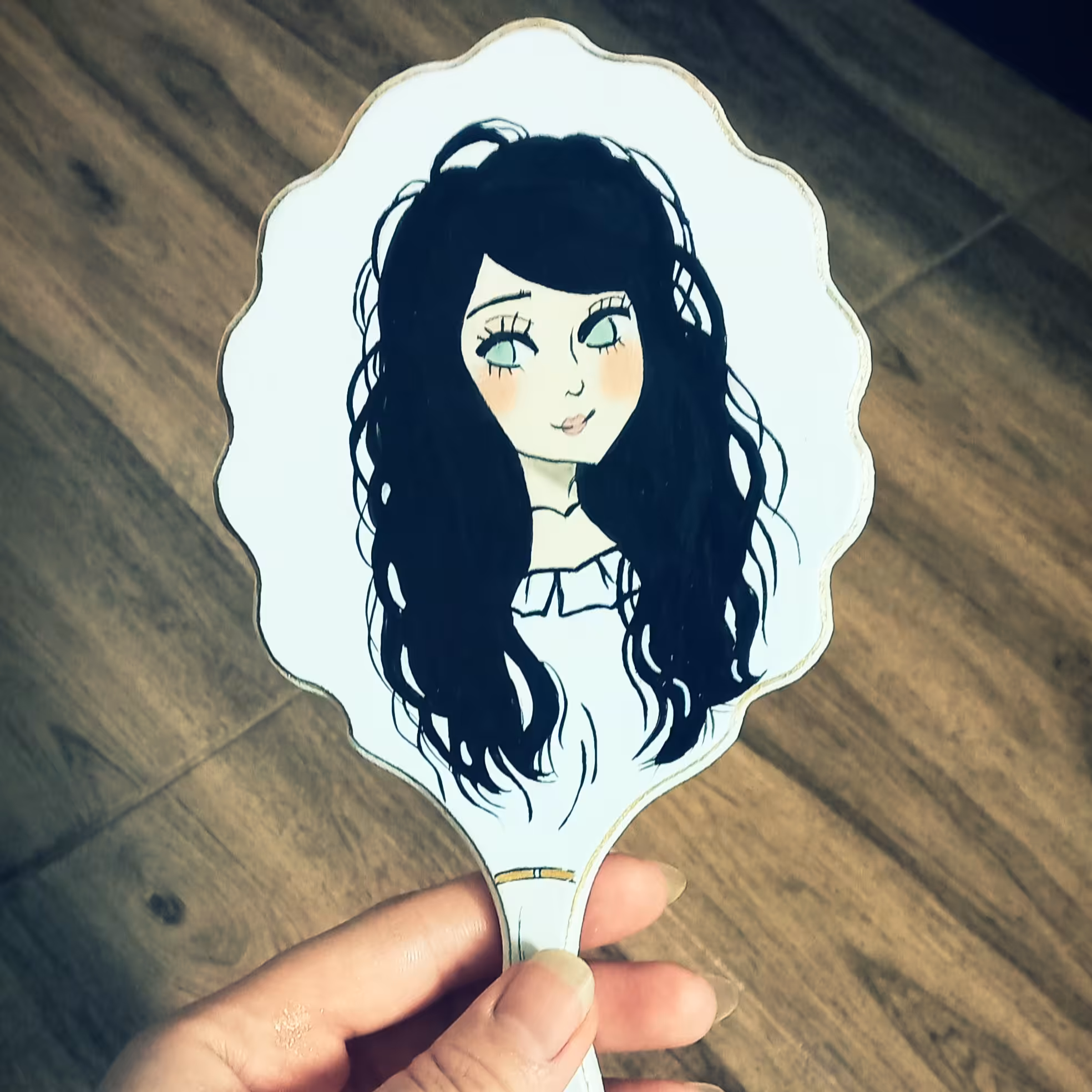 آینه چوبی دستی طرح دختر