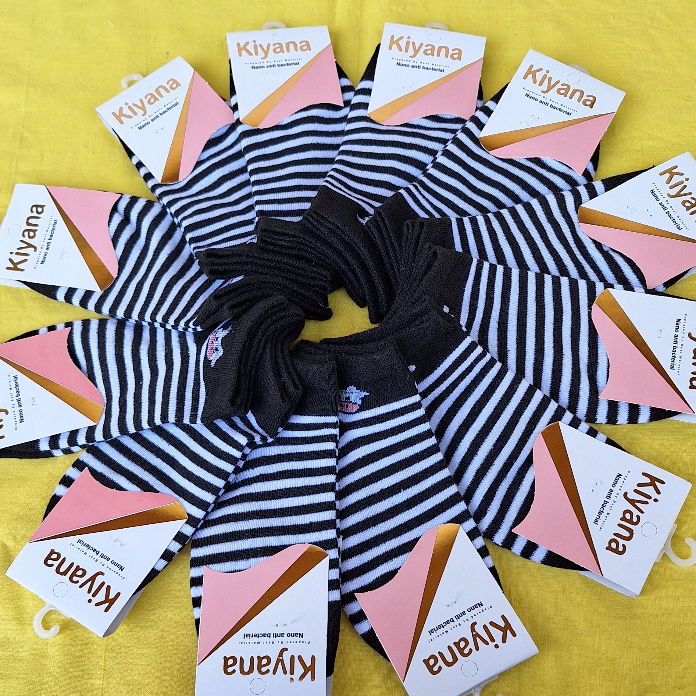 جوراب دخترانه و پسرانه راه راه با کیفیت