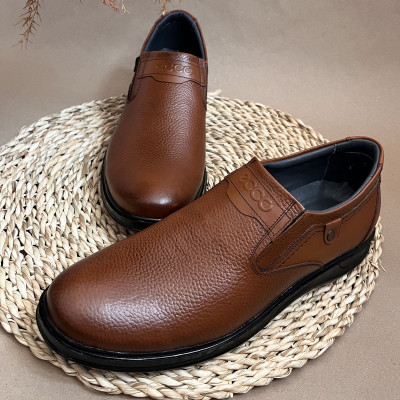 کفش مردانه چرم طبیعی روزمره واداری طبی و راحت رنگ عسلی مدل آرژان سایزبندی 40 تا 44