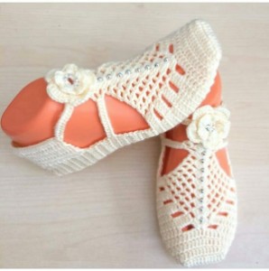 پاپوش زنانه و دخترانه بافتنی