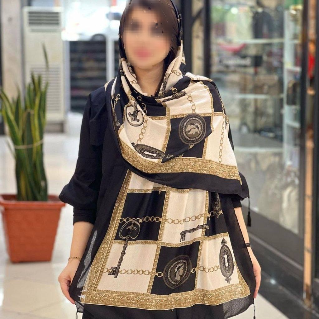 شال ژاگارد نخی منگوله دار مشکی کرم در 8 طرح زیبا