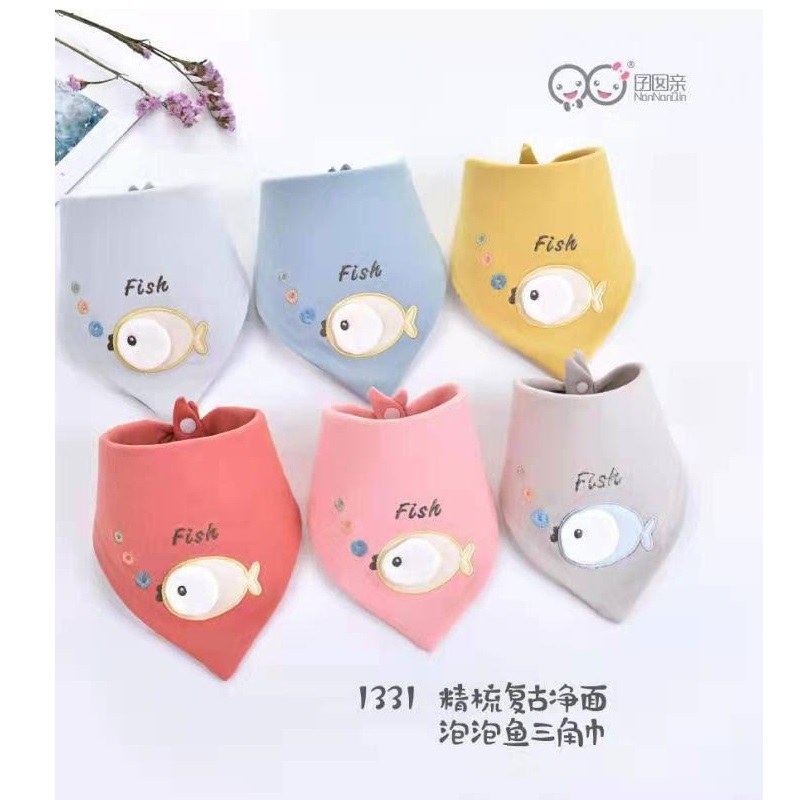 پیشبند نوزاد و  دستمال گردنی طرح ماهی 