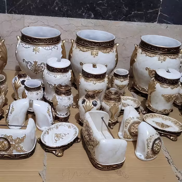 ست سرویس بهداشتی رزین 8 پارچه با جا دستمال و حوله