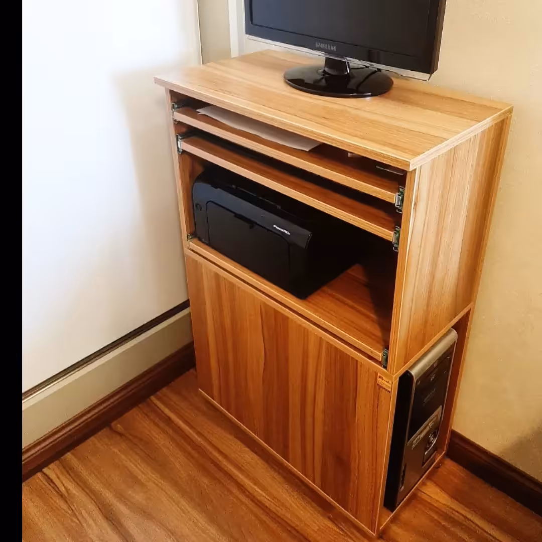 میز کامپیوتر کمجا - هزینه  ارسال پسکرایه با مشتری 