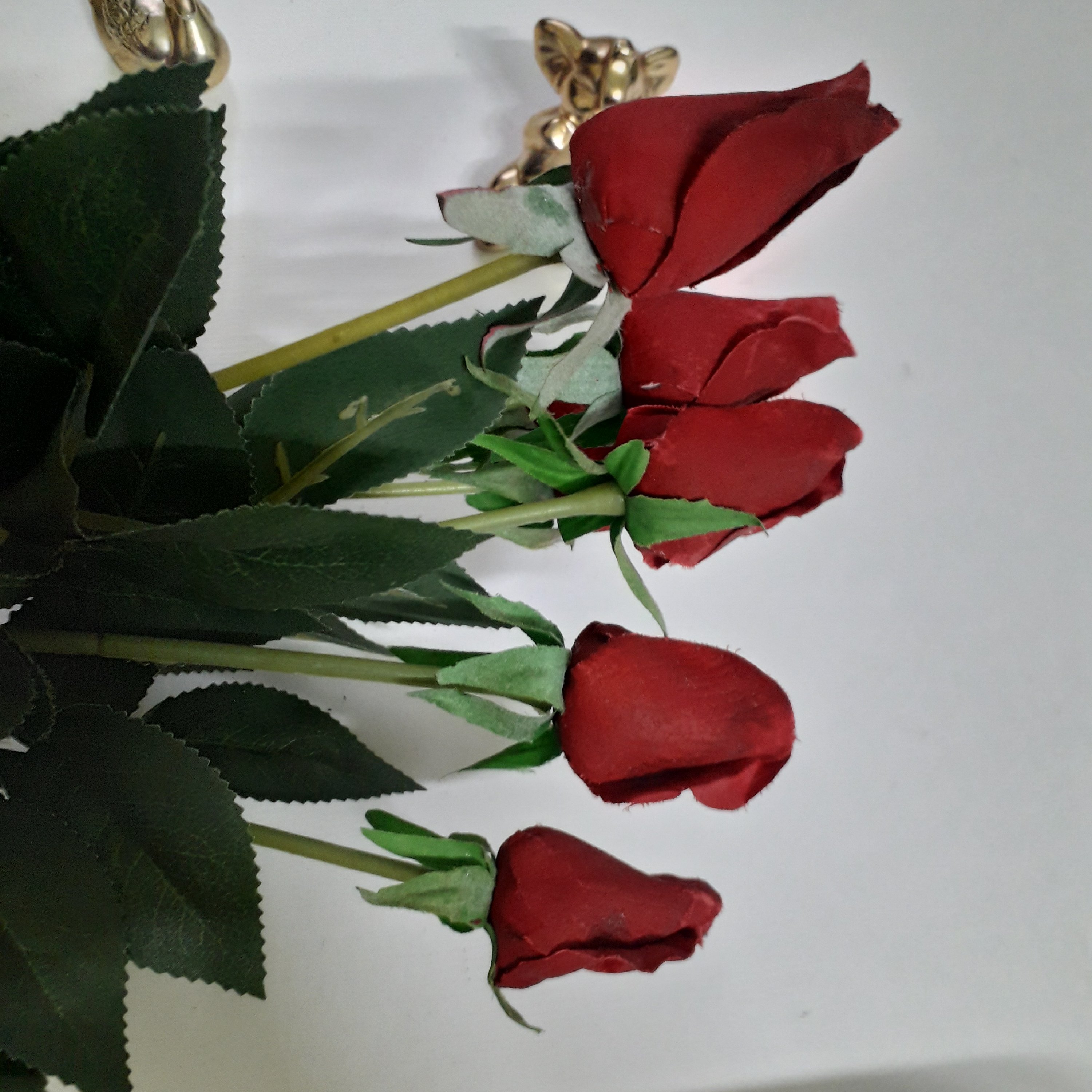 گل مصنوعی رز