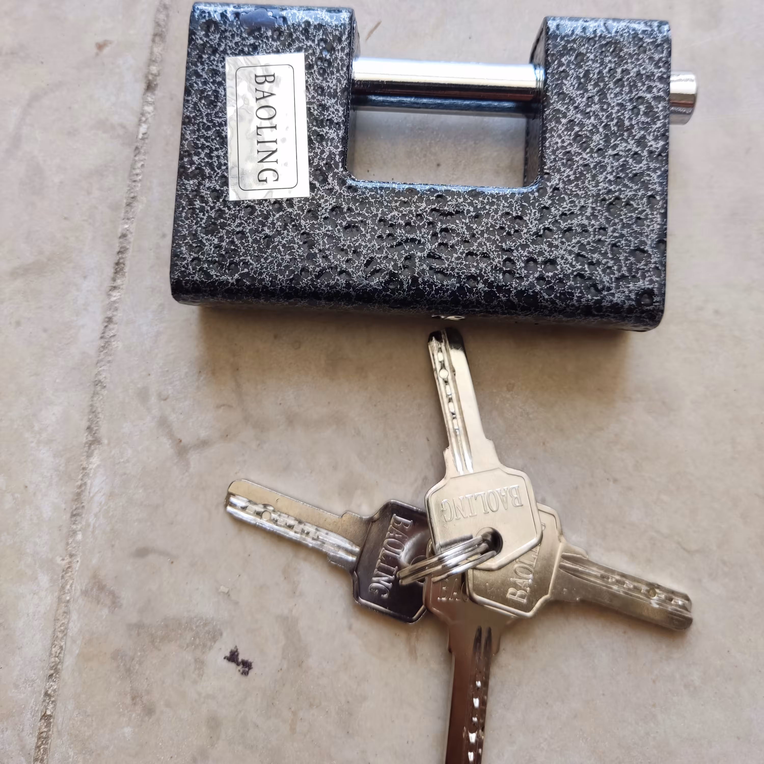 قفل کتابی 94 میلیمتری باولینگ با مغزی مس و کلید 5 شیار