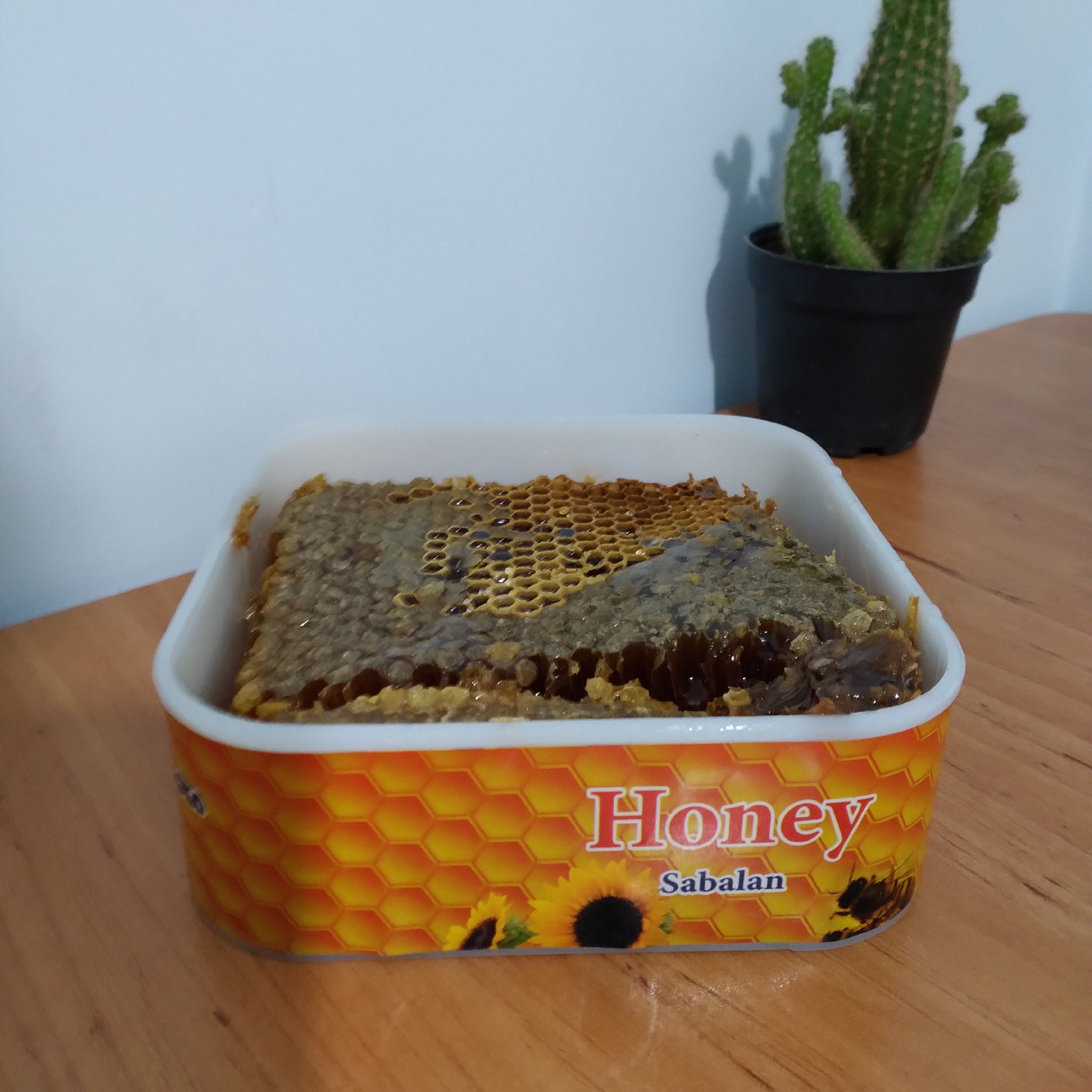 عسل ارگانیک مومدار درجه یک (نیم کیلو)