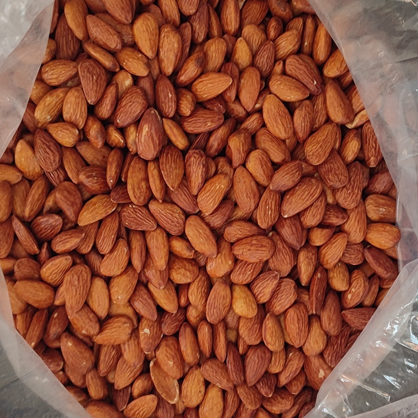 مغز بادام درختی برشته (یک کیلو)