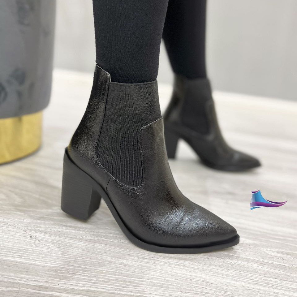 کفش مجلسی
کد 208
قالب استاندارد
کیفیت عالی
پاخور شیک
پاشنه 8 سانت
Size37ta40