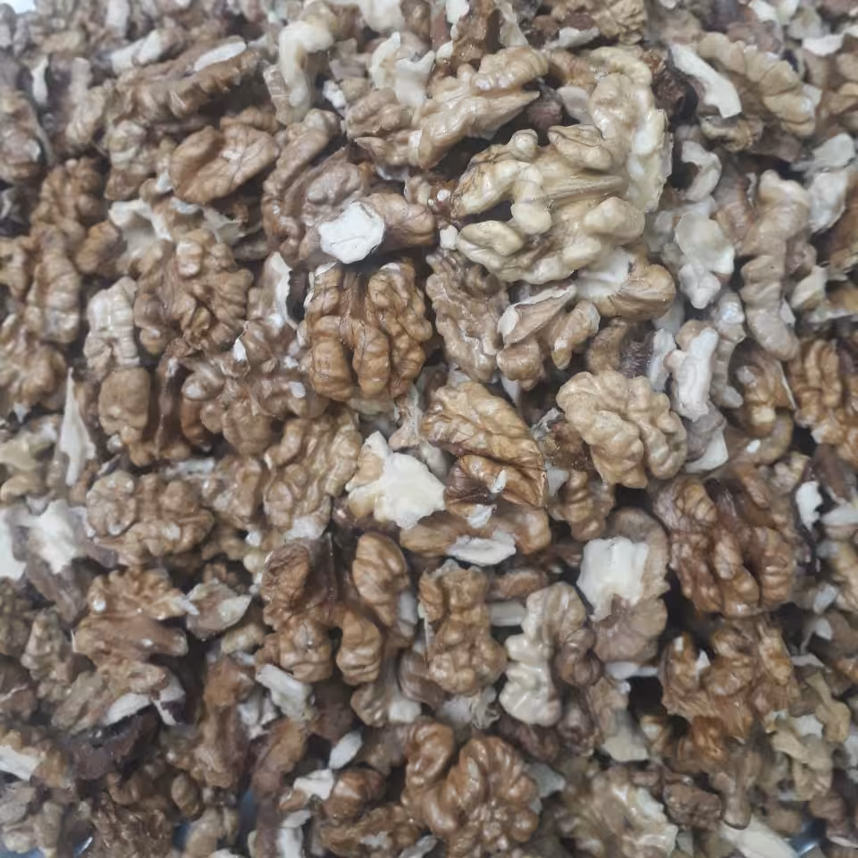 خشکبارنازگل 
مغزگردوی فسنجانی (1000)گرمی