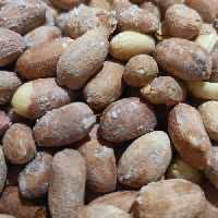 بادام زمینی مرغوب 