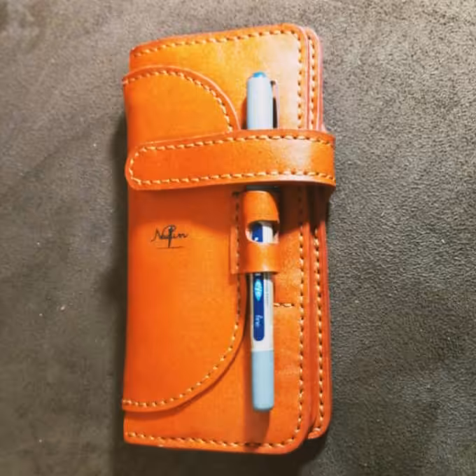 کیف پول چرم گاوی ابعاد 10 در 18 رنگ قهوه ایی عسلی