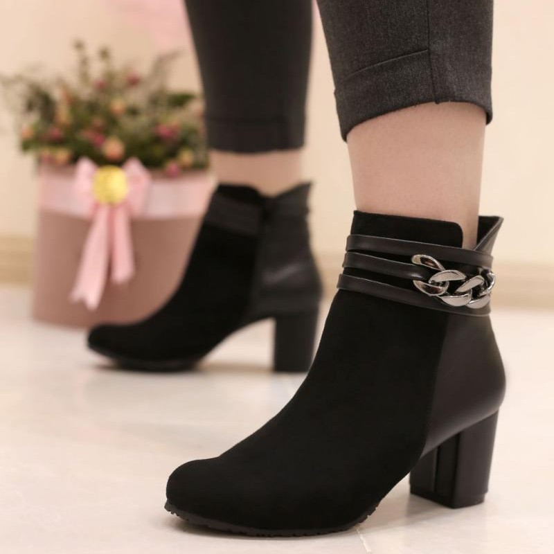 نیم بوت با پاشنه 5سانتی با رویه سوییت