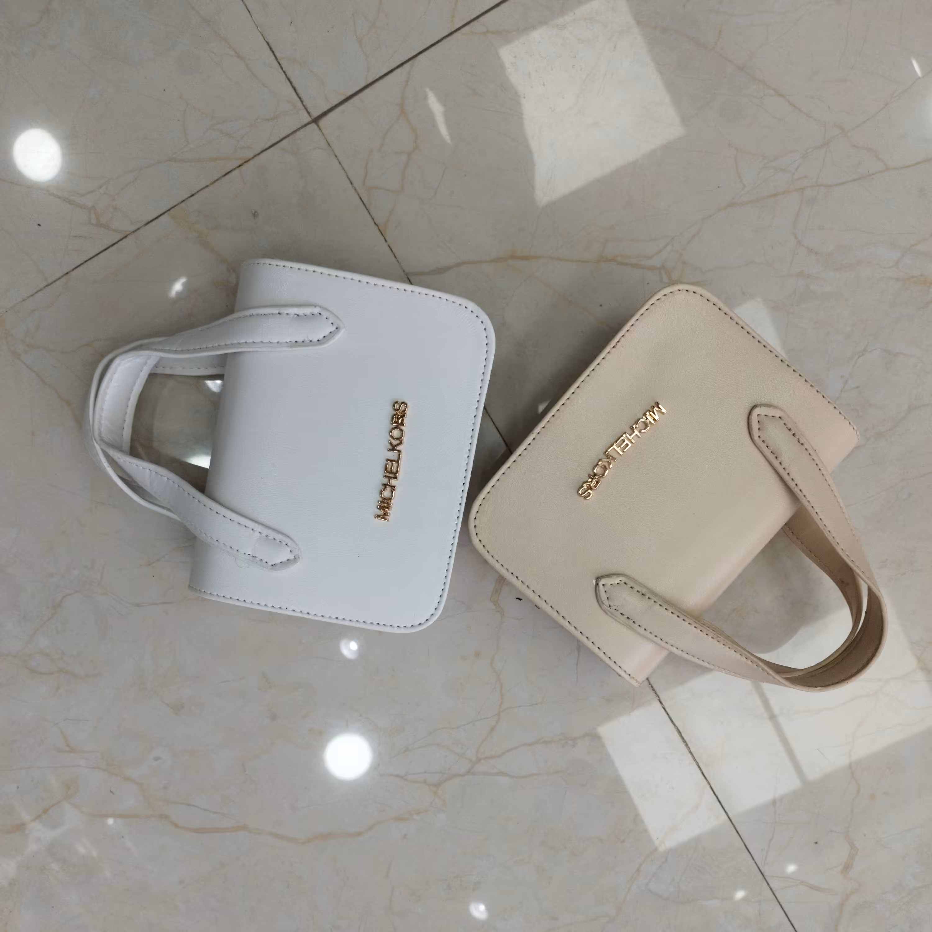 کیف دخترانه.  