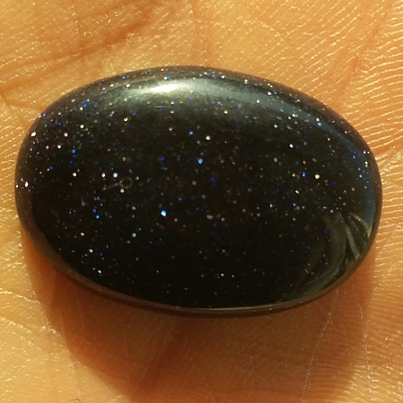 نگین دلربا سورمه ای محشر کهکشانی در یک نگین بسیار خاص دیدنی