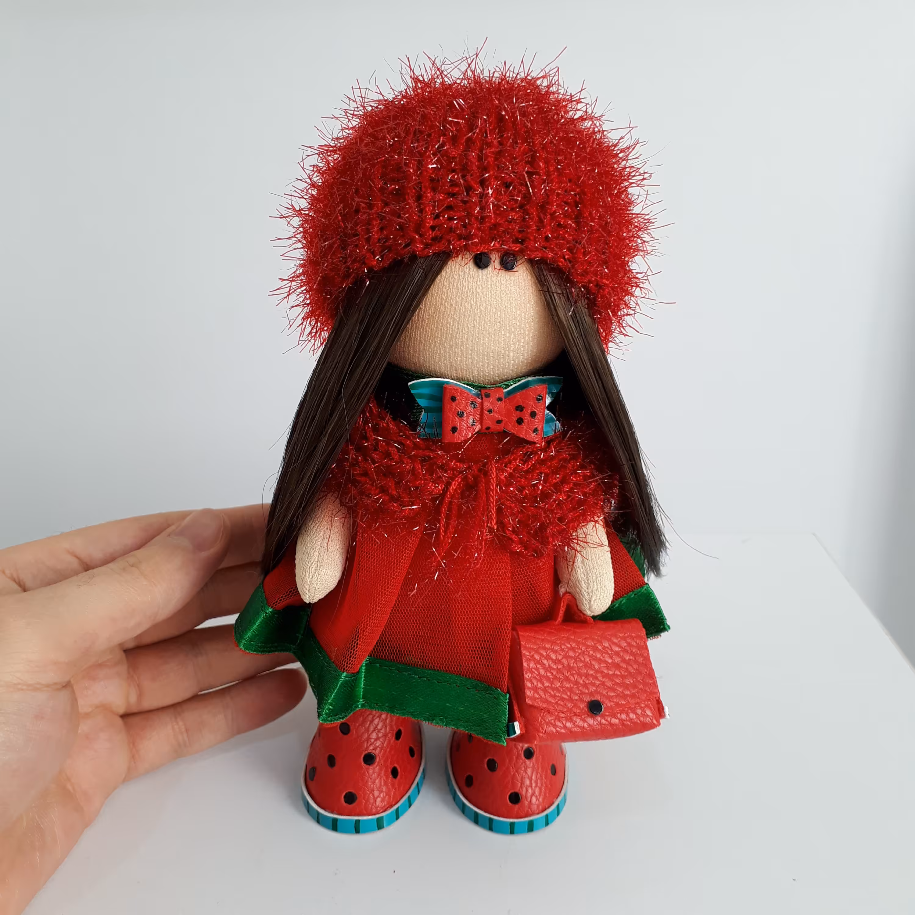 عروسک روسی یلدا کوچولو 20 سانتی 