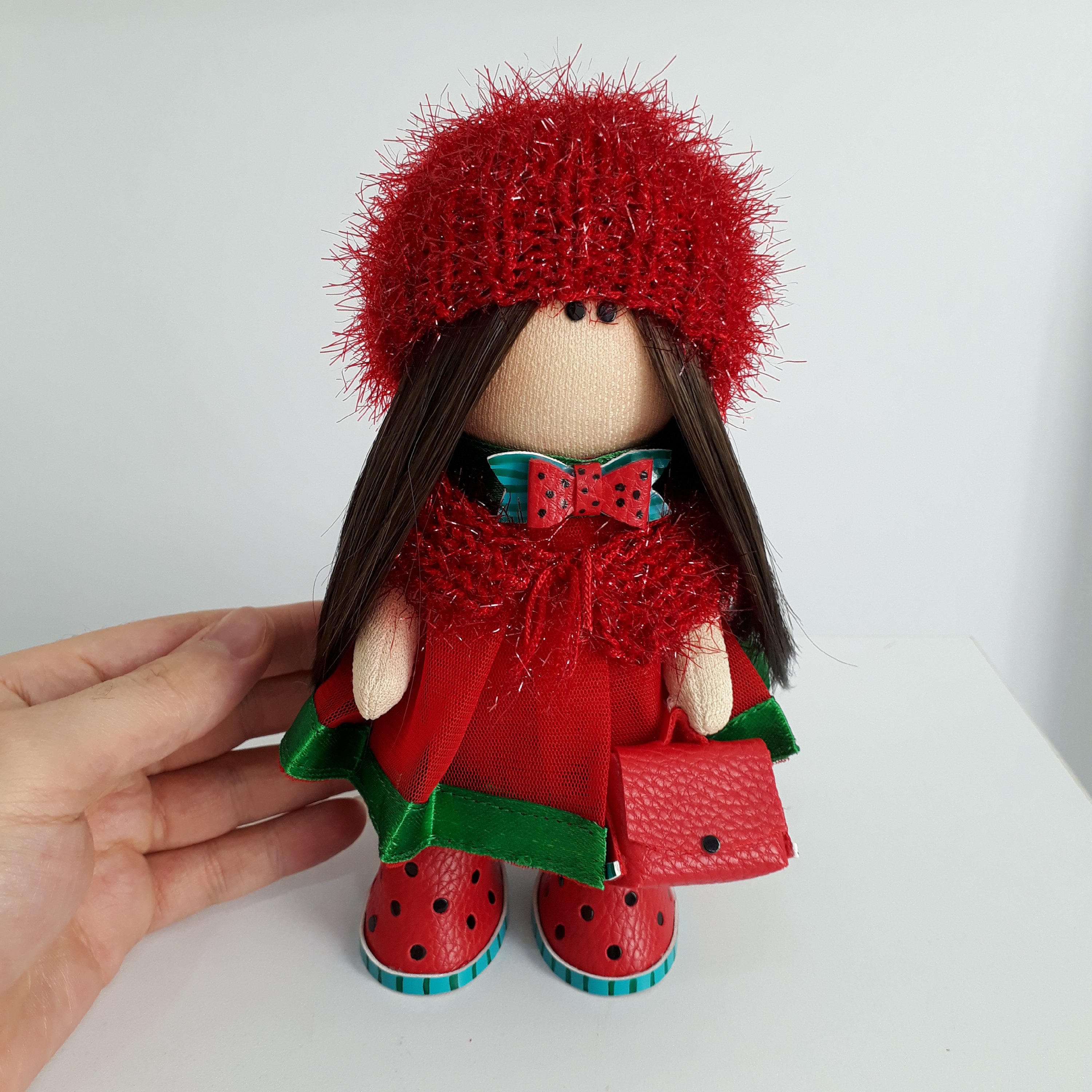 عروسک روسی یلدا کوچولو 20 سانتی