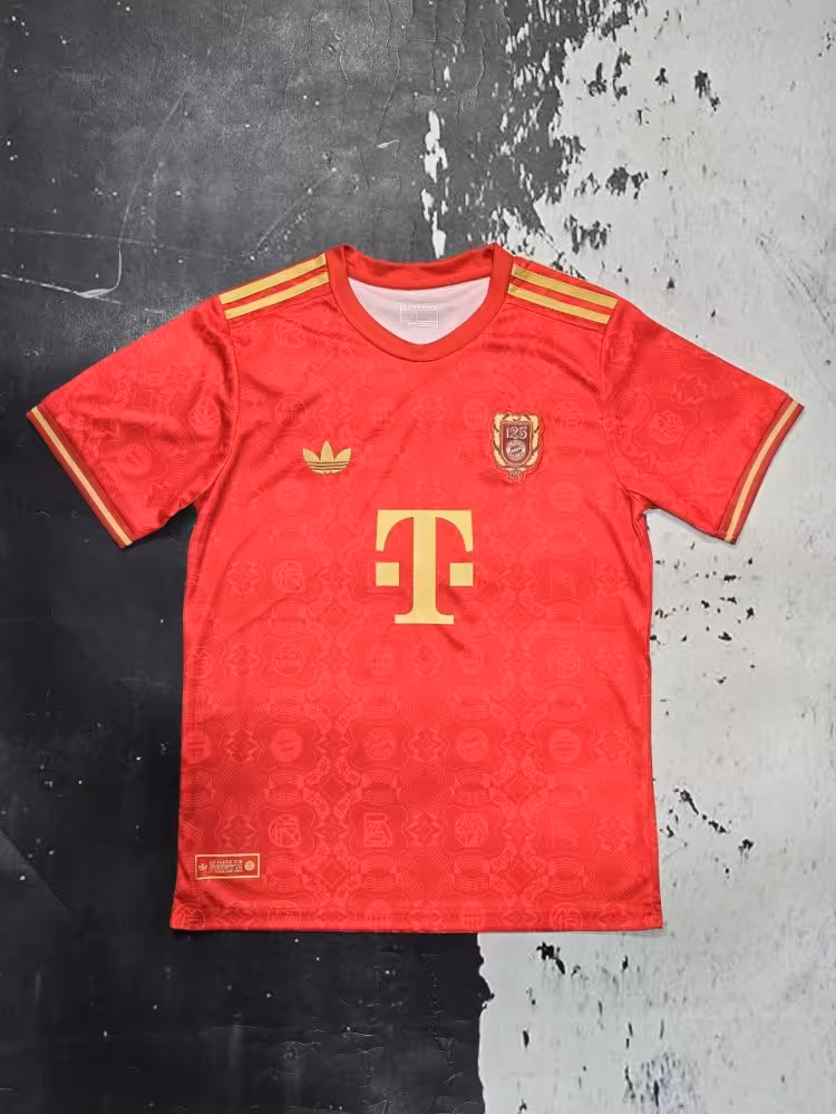 لباس 125 سالگی بایرن مونیخ (هواداری)