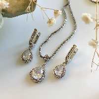 نیمست نقره با روکش طلا سفید مدل نگین اشک   کد 57