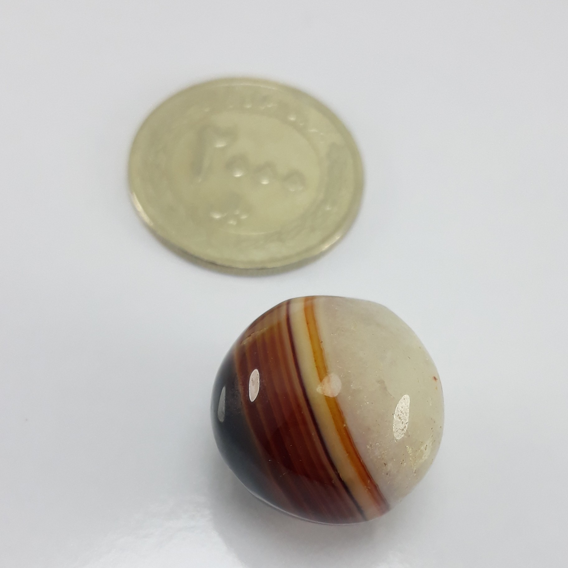 مهره عقیق سلیمانی با طوق هایی بی نظیر 