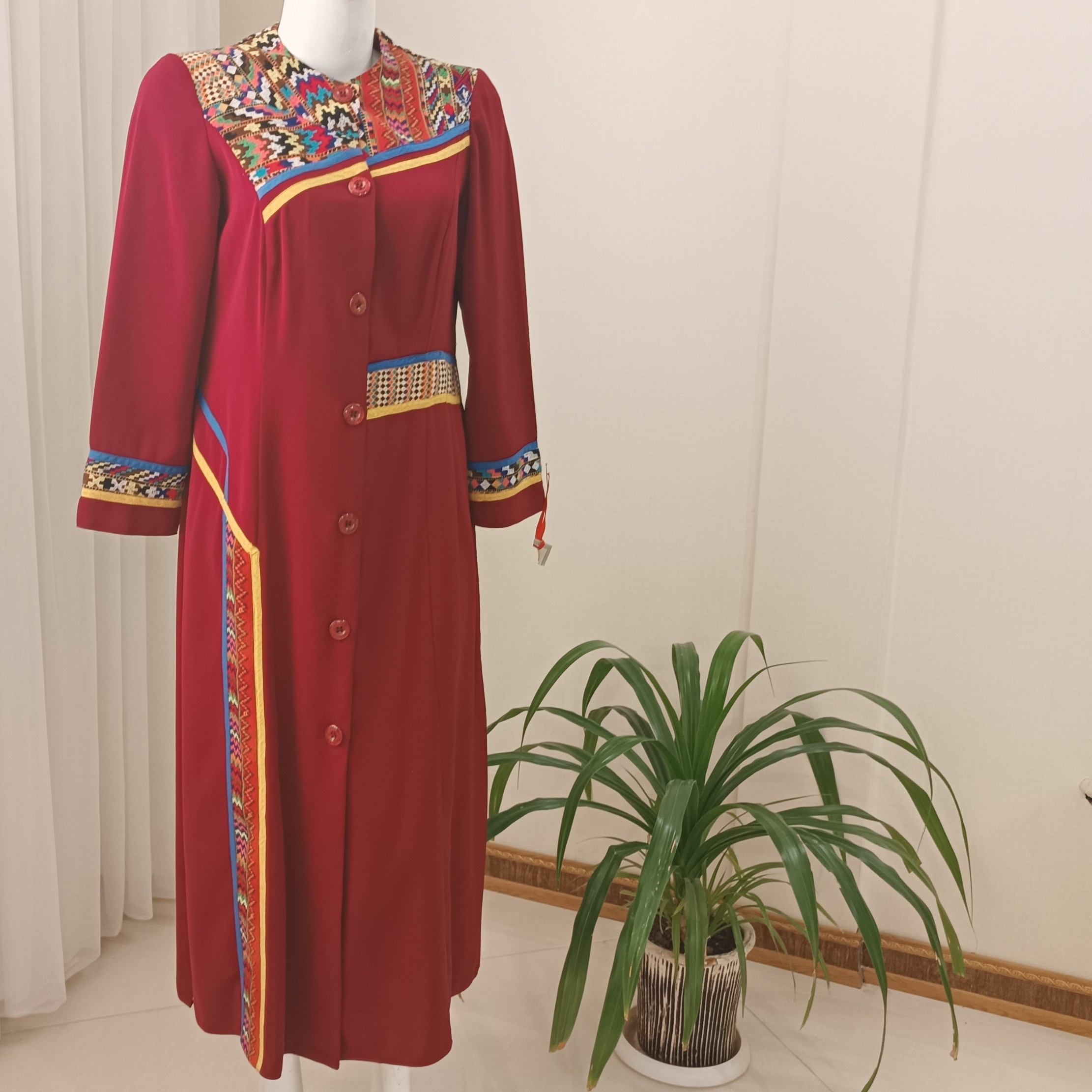 مانتو قرمز کرپ