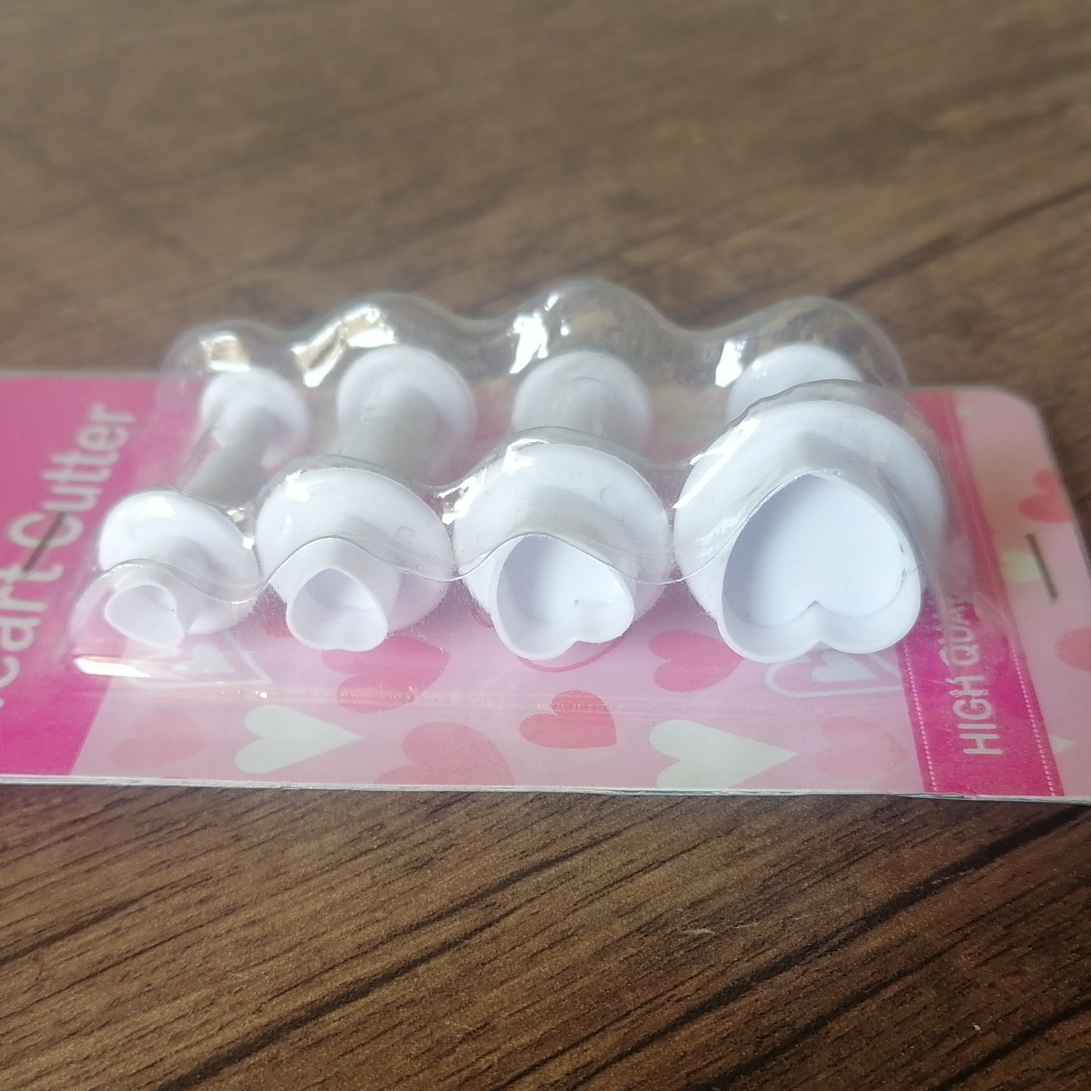 مینی کاتر فشاری قلب 4 تایی ارتفاع 4.5 سانت رنگ سفید 