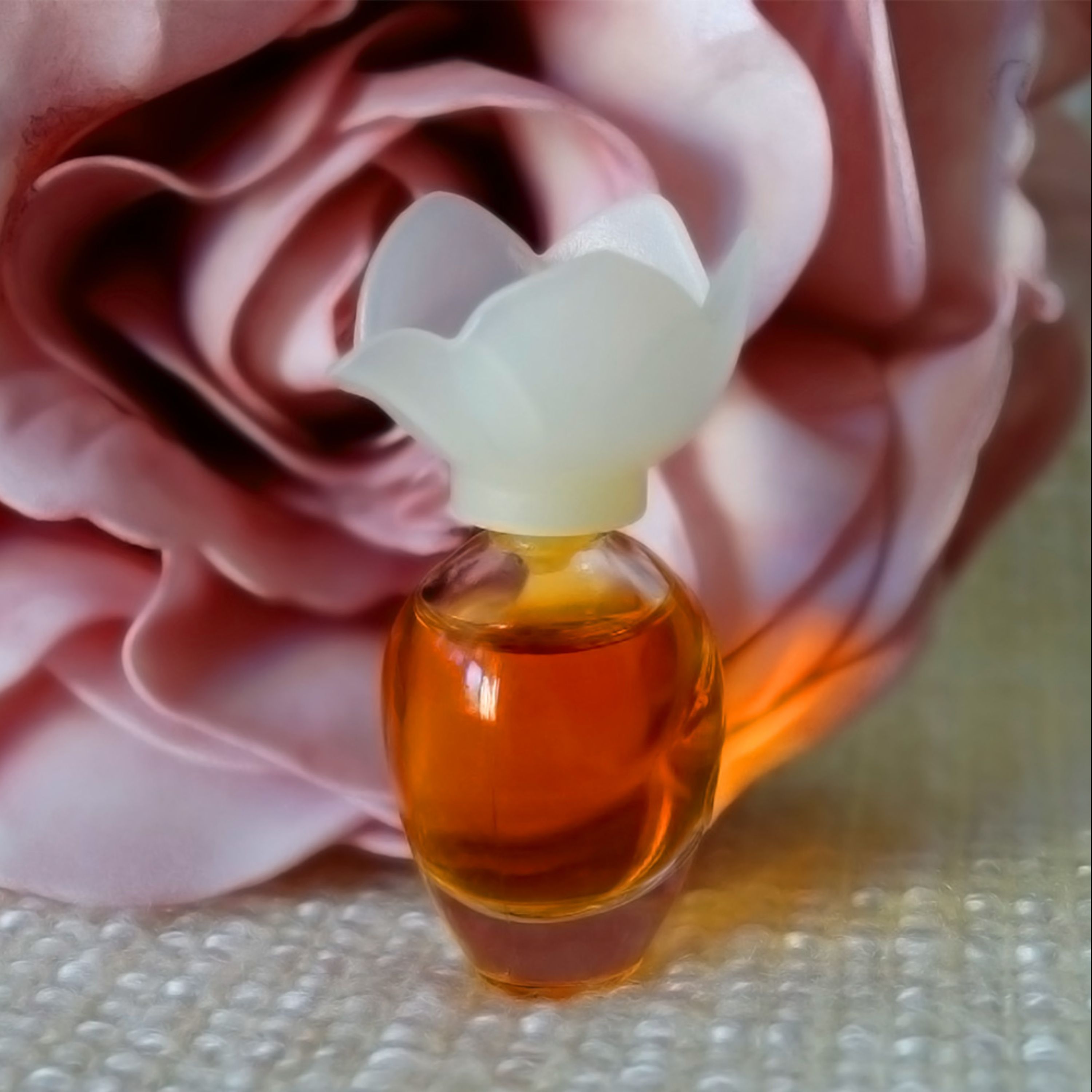 عطر کلوهه نارسیس با حجم 10 میل - Chloe Narcisse