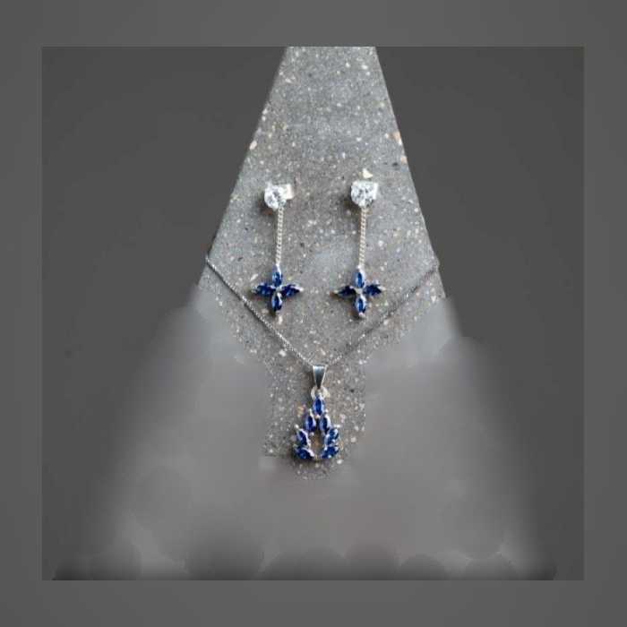 نیم ست گردنبند و گوشواره نقره با نگین اتمی آبی و آبکاری طلا 