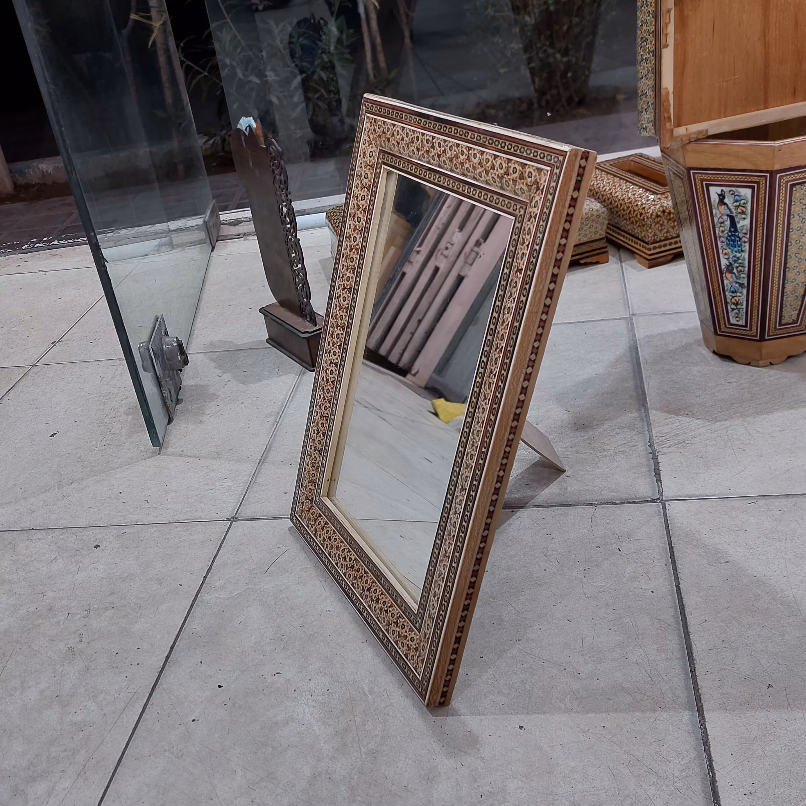 قاب آینه خاتم