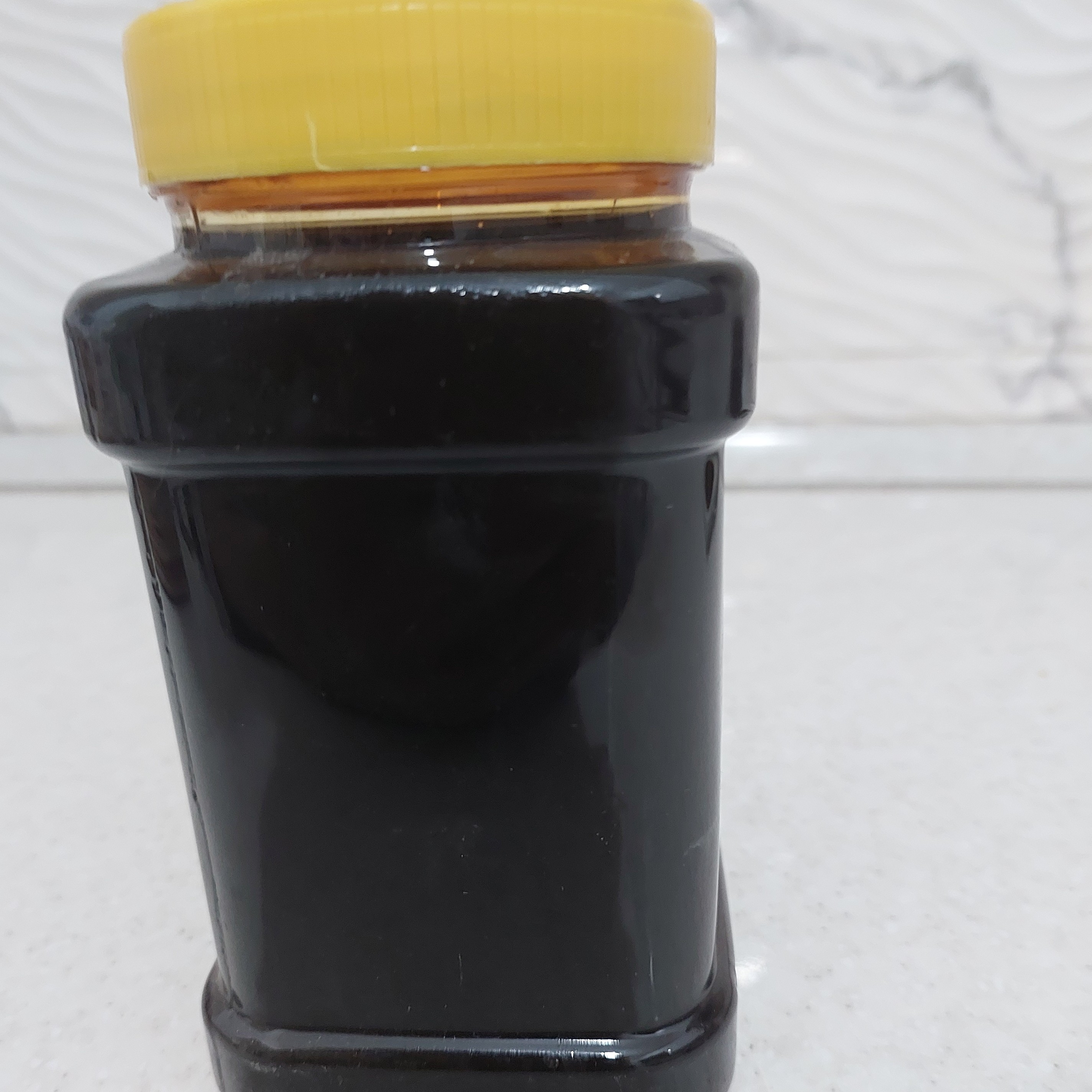 شیره ی انگور خوش رنگ و با کیفیت بالا