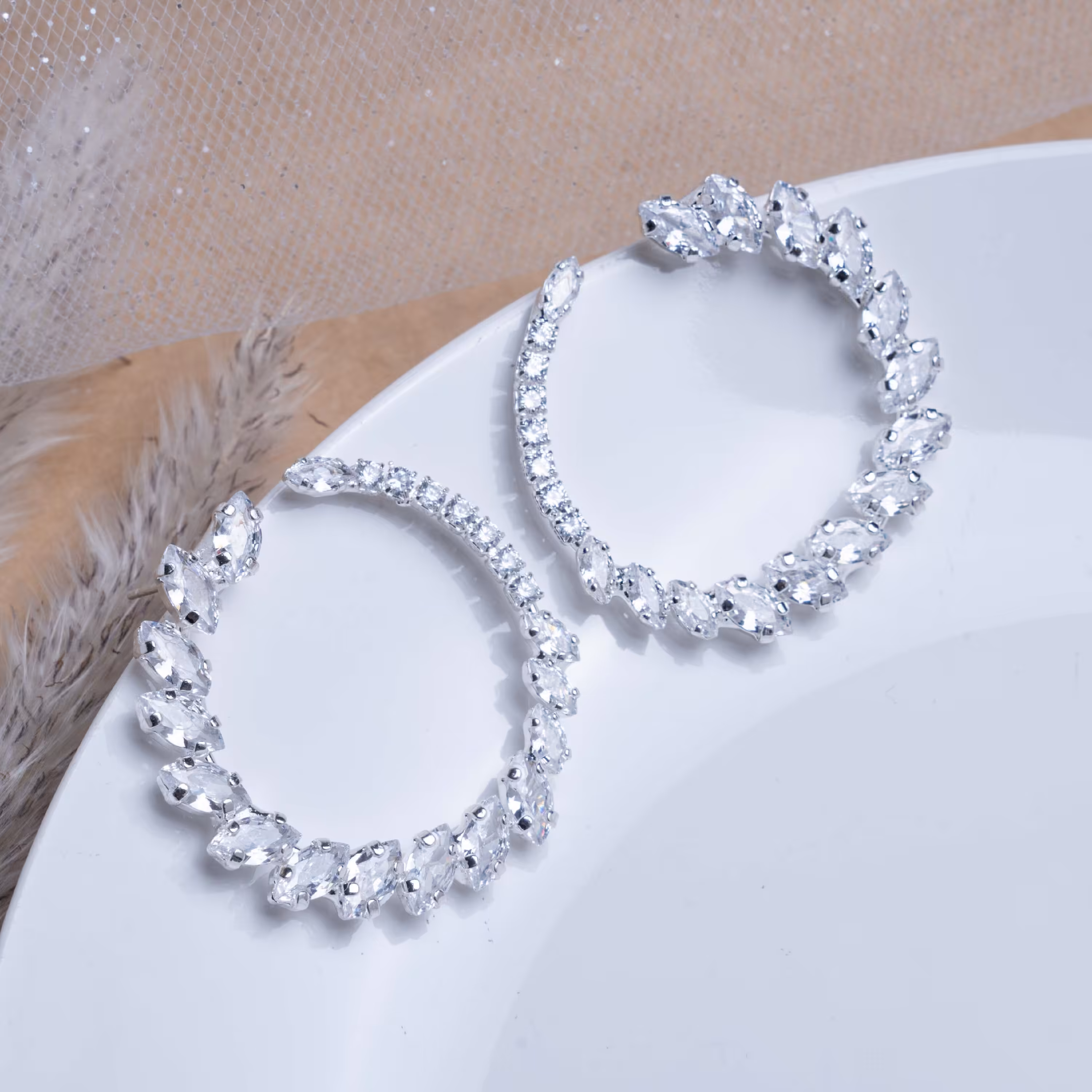 گوشواره حلقه ای طرح جواهر