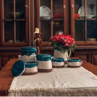 سرامیک های دست ساز قابل شستشو در دو رنگ آبی وسبز